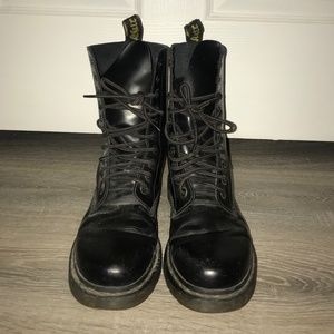 Dr. martens (Doc Marten combat boots)